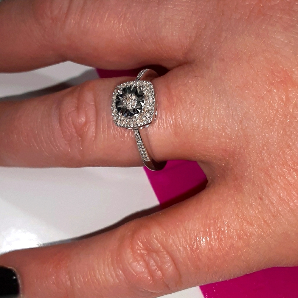 Diamond Ring - Picture 4 of 7